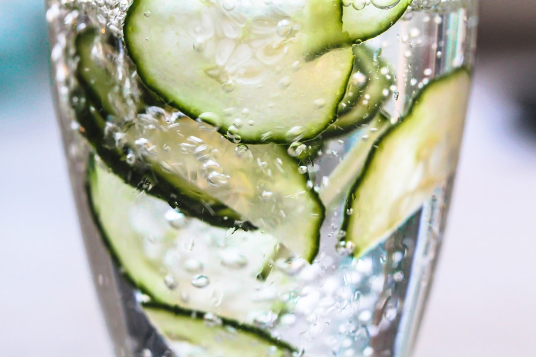 Benefits of using cucumber for puffy eyes